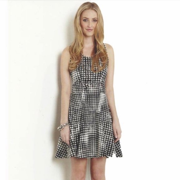 Karen Kane Dresses & Skirts - Karen Kane dress, size S black and white